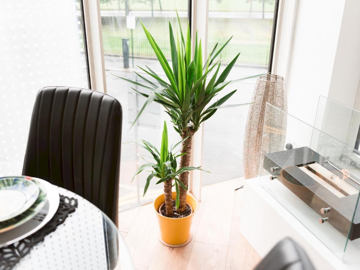 Pass The Keys Stylish 2Bed Rental Unit Glasgow Green Екстериор снимка